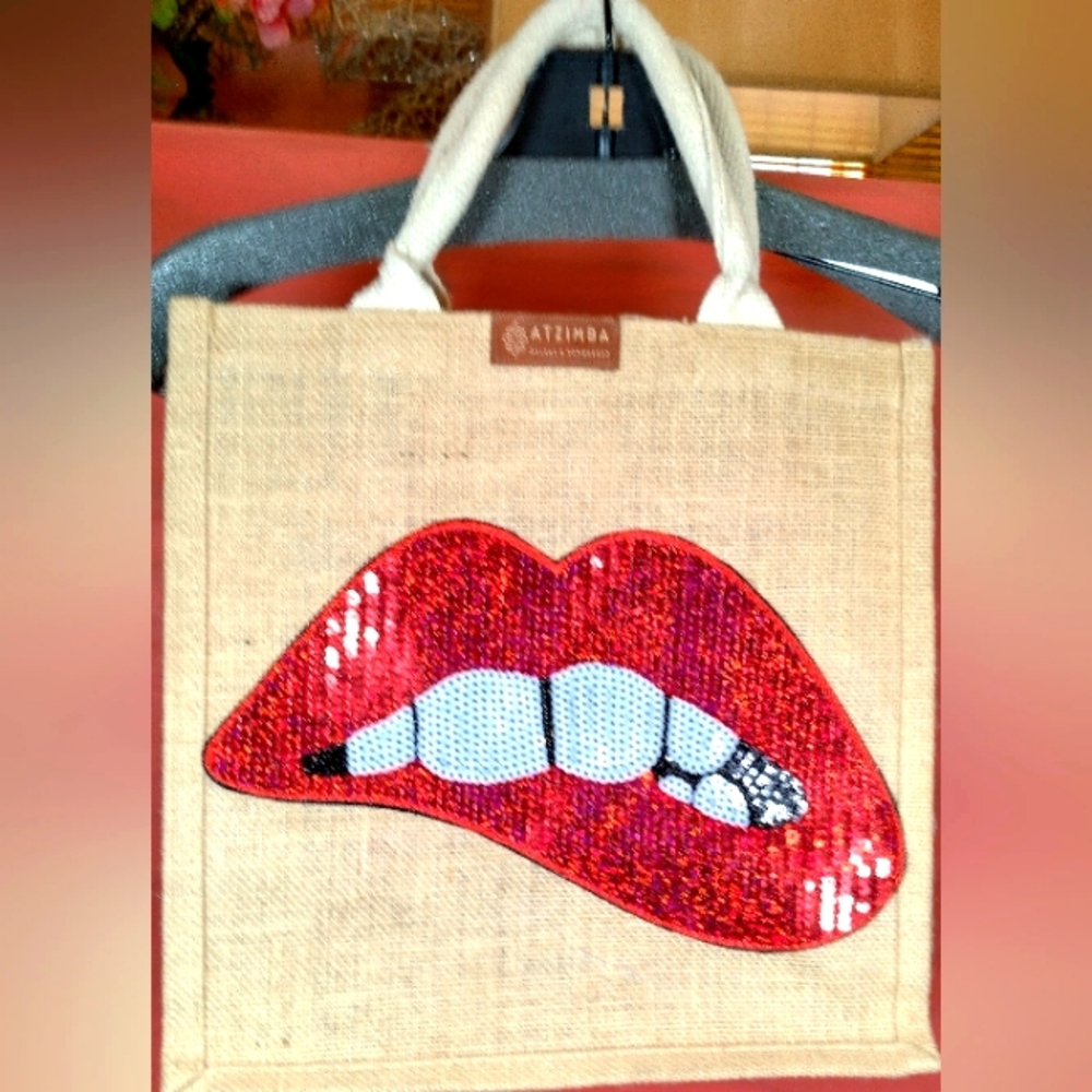 Lips small square Jute Tote bag never used